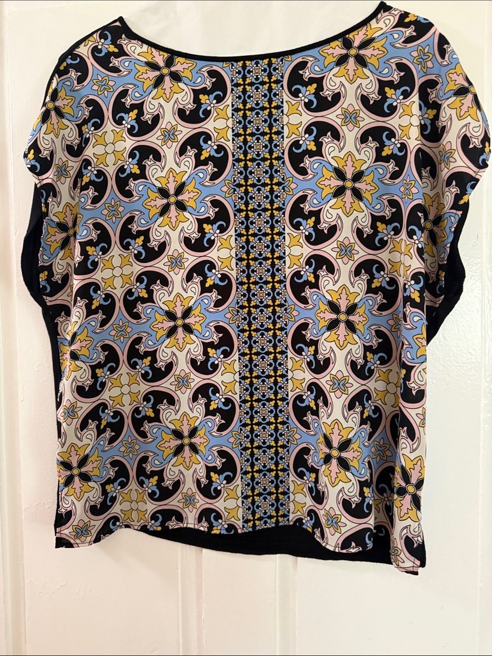 Floral Medallion Scoop Neck Top - Multicolor